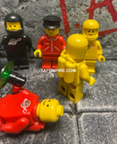 Vintage Lego minifigure lot of 18 + astronauts red black white yellow